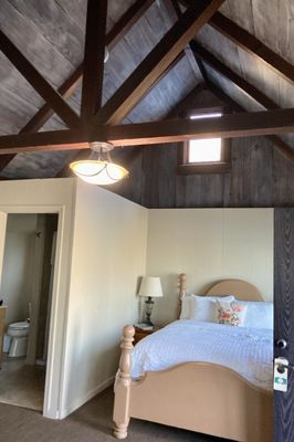Lucia Lodge by null