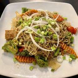 Pho U Vietnamese Cuisine - Stir Fried Egg Noodle with Veggies (E1)