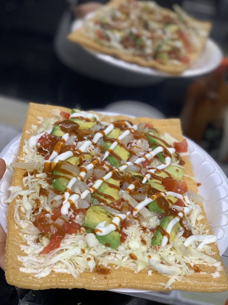 Food from Taqueria Lo Diferente