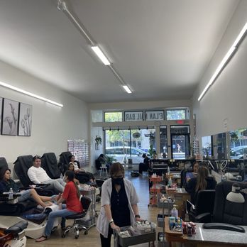 E’lan Nail Bar - Grear  customer service - Nail Salons Near Me - Berkeley, California