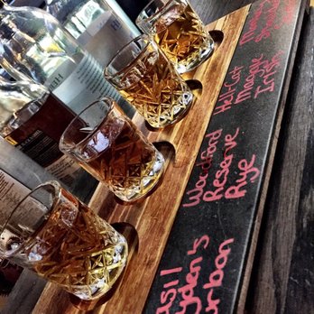 Maize + Mash - Whiskey flight - Southern Near Me - Glen Ellyn, Illinois