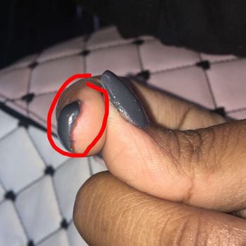 Nail Bar - They did a repair and was uneven - Nail Salons Near Me - Menifee, California