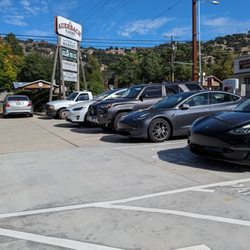 Tesla Supercharger - THIS 4 RUNNER taking up a Tesla charge spot, RUDE