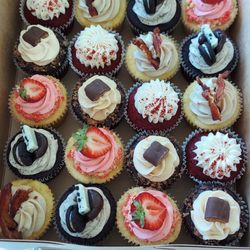 Cupcake Hooray! - The actual cupcakes she delivered.