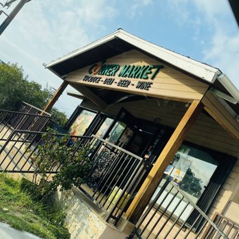 Corner Sandwiches  - Entrance - Grocery Near Me - Glendale, California