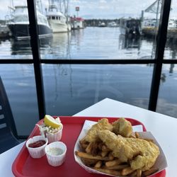 Trollers Fish & Chips - 2 pc halibut fish and chips - IG @bougiefoodieboi
