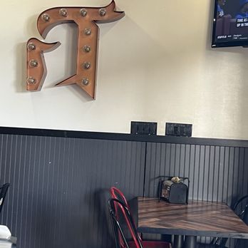 Round Table Pizza - Pizza Near Me - Dana Point, California