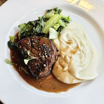 Nola Eatery & Bar - Seafood Near Me - Toronto, Ontario
