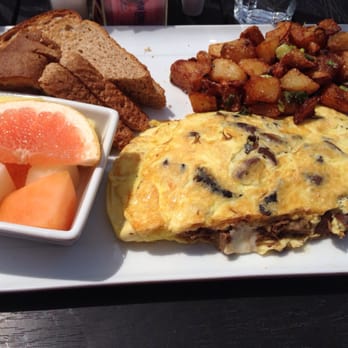Kitchen 73 - Breakfast & Brunch Near Me - Laval, Quebec