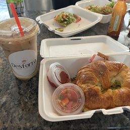 My favorite coffee spot to visit when I come to Philly. Delicious food and amazing staff! My favorite coffee spot to visit when I come to Philly. Delicious food and amazing staff!