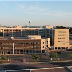 Midwest Podiatry Centers - Edina - Wide shot of medical center