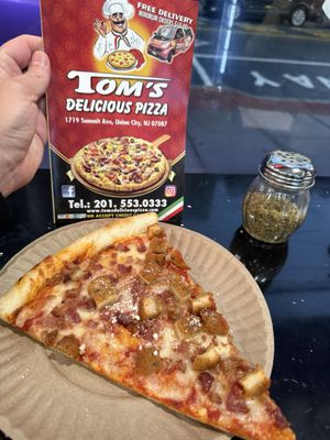 Tom's Delicious Pizza by null