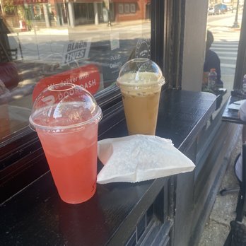 Black Coffee Lounge - Delicious strawberry lemonade and one of their signature lattes with carmel and chocolate - Coffee & Tea Near Me - Cincinnati, Ohio