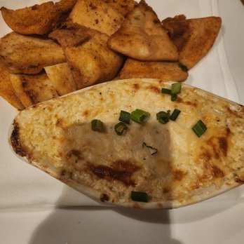 Bluestone Restaurant - Crab dip and seasoned bread - American Near Me - Timonium, Maryland Bluestone Restaurant - Crab dip and seasoned bread - American Near Me - Timonium, Maryland