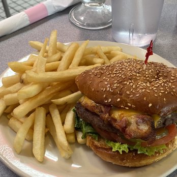 66 Diner - This burger was large and delicious - Diners Near Me - Albuquerque, New Mexico