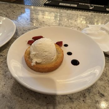 Aqua Pazzo - the infamous Butter Cake - Italian Near Me - Youngstown, Ohio