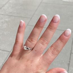 Dip powder French manicure