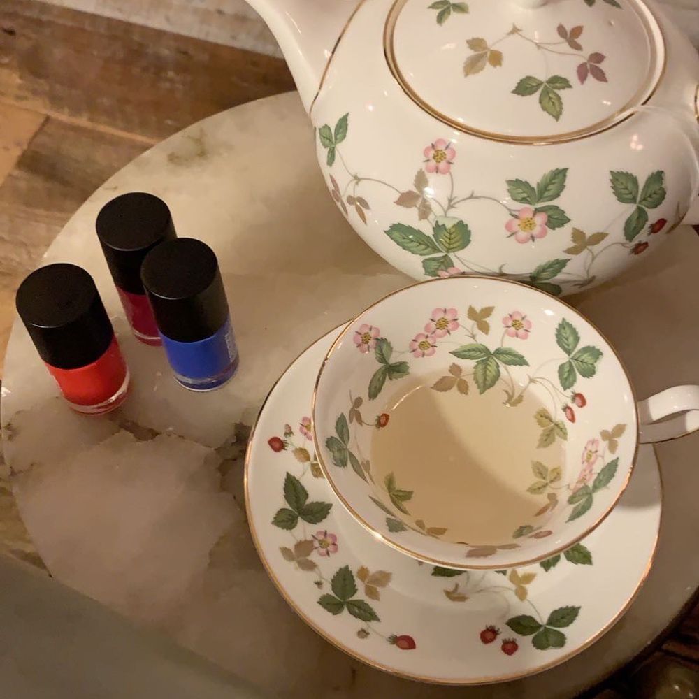 Cowshed Spa Chicago - Tea and pedicure - Skin Care Near Me - Chicago, Illinois