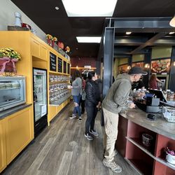 Moxie's Yogurt and Toppings - Interior
