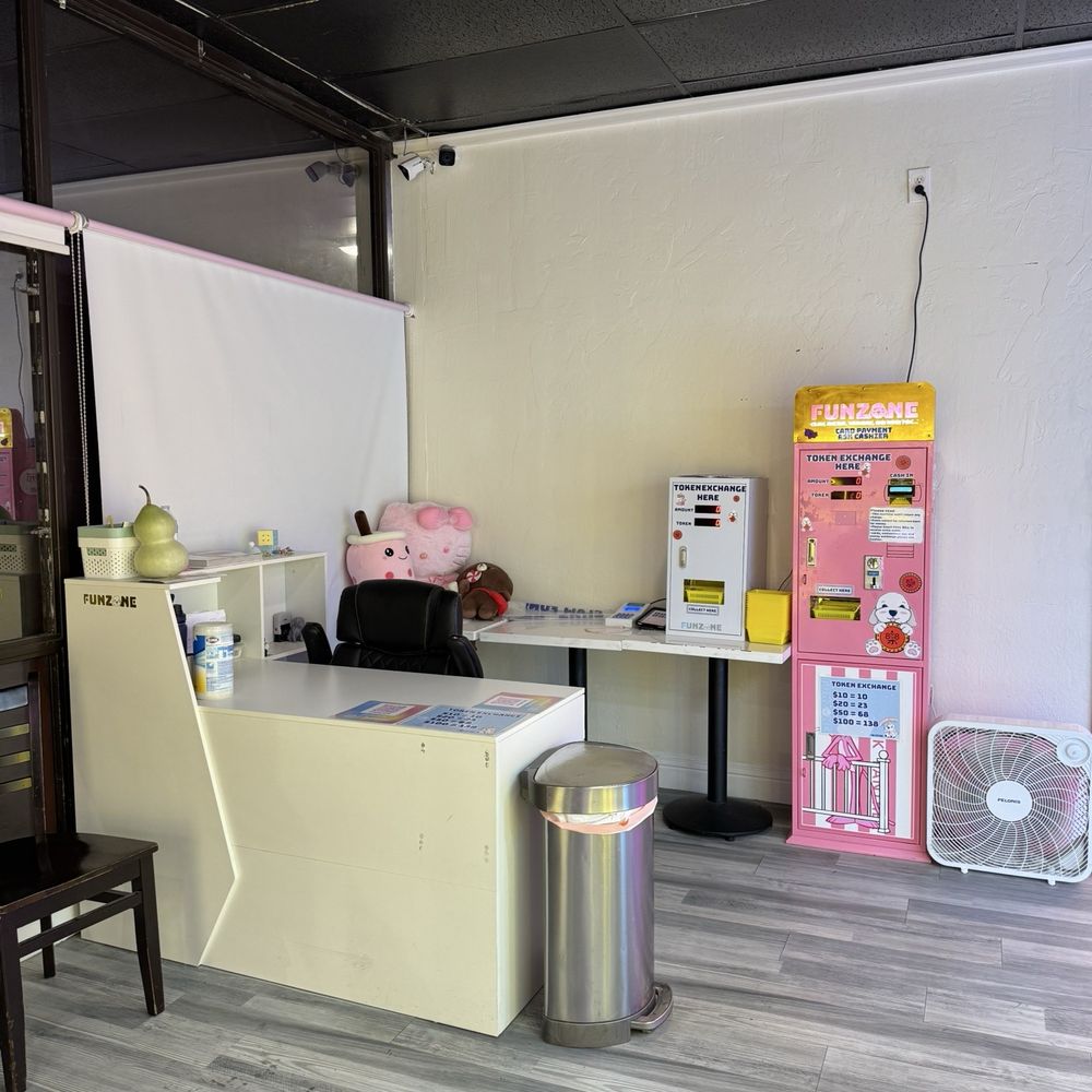 Funzone Arcade - Help desk - Arcades Near Me - Fresno, California