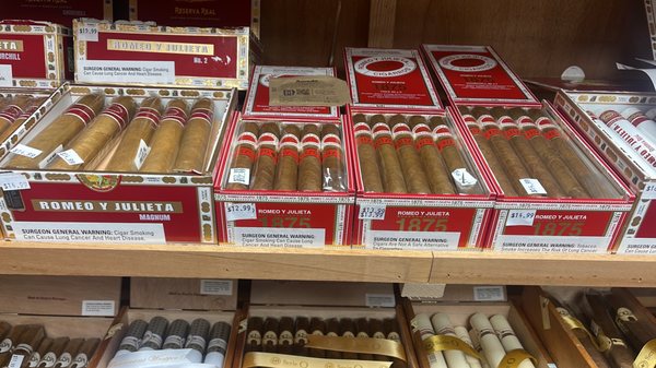 Capo Hookah Lounge & Cigar Lounge by null