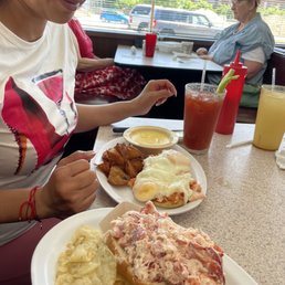 Let's eat and c yea Temple Diner. Rushed out a bit also . Always a restaurant killer for stars Let's eat and c yea Temple Diner. Rushed out a bit also . Always a restaurant killer for stars