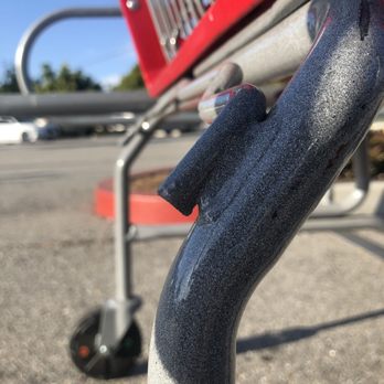 Target - Sharp edges of the shopping cart - Department Stores Near Me - Carson, California