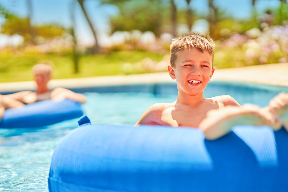 Dad Pool Logo