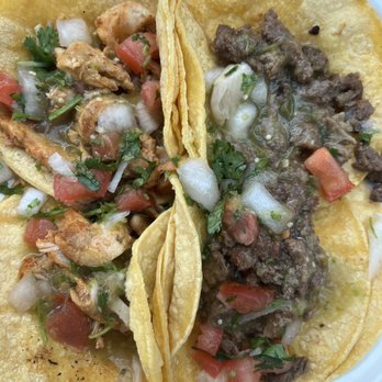 Los Kuyas - Lemon Pepper Chicken Adobo Taco and Bistek El Kuya Tacos ($1) - Filipino Near Me - San Francisco, California Los Kuyas - Lemon Pepper Chicken Adobo Taco and Bistek El Kuya Tacos ($1) - Filipino Near Me - San Francisco, California