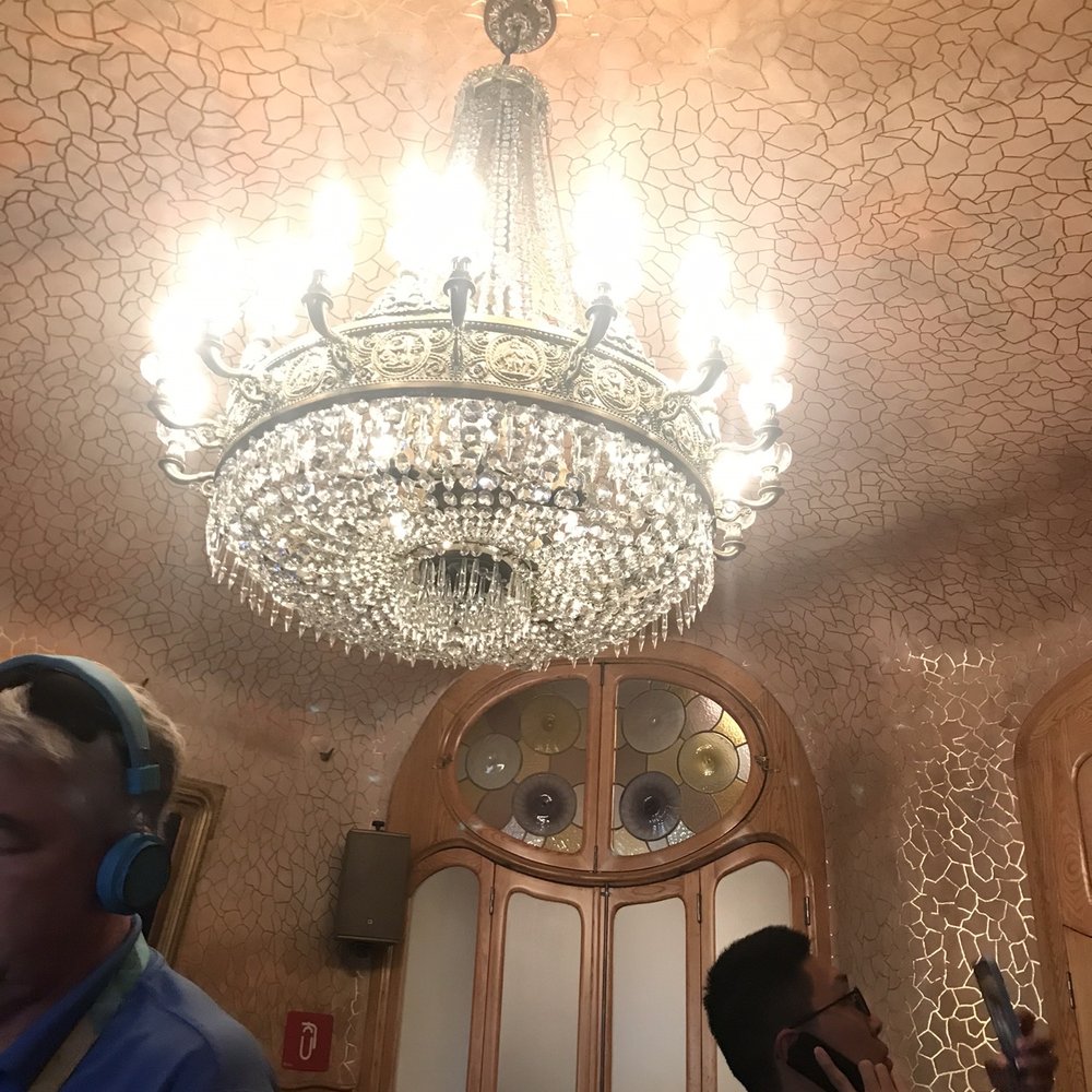 Casa Batlló - Chandelier - Landmarks & Historical Buildings Near Me - Barcelona, B Casa Batlló - Chandelier - Landmarks & Historical Buildings Near Me - Barcelona, B