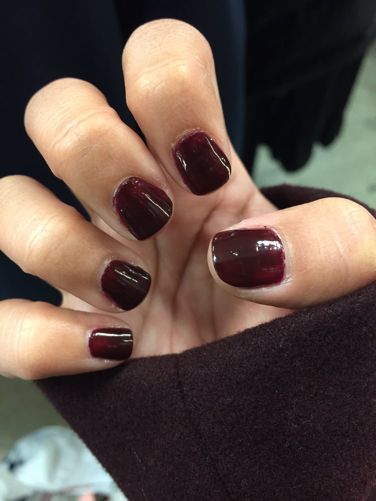 Pretty Nail Logo
