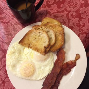 Betty’s - 2 eggs, bacon, Italian toast and coffee!! - Soul Food Near Me - Niagara Falls, New York