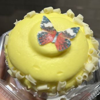 Ganache Bakery - Lemon cupcake - Bakeries Near Me - West Palm Beach, Florida Ganache Bakery - Lemon cupcake - Bakeries Near Me - West Palm Beach, Florida