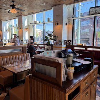 Cafe Landwer - Cafes Near Me - Brighton, Massachusetts