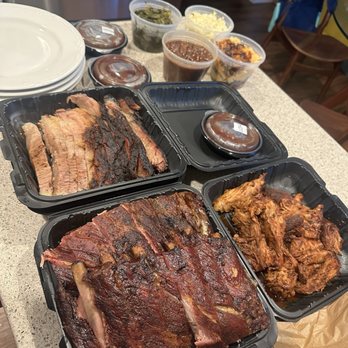 MacQue's Barbeque - Pork Ribs, Pulled Pork, Brisket, XL Family Pack (6-8 people) - Barbeque Near Me - Elk Grove, California MacQue's Barbeque - Pork Ribs, Pulled Pork, Brisket, XL Family Pack (6-8 people) - Barbeque Near Me - Elk Grove, California