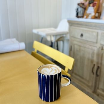 The Yellow Table Café - Seasonal latte - Cafes Near Me - Nashville, Tennessee