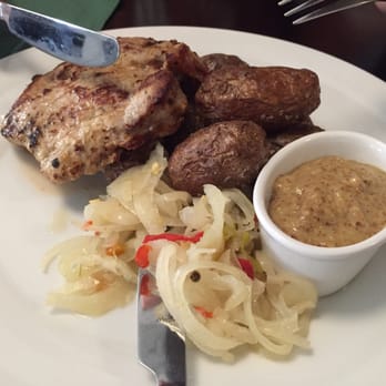 Vinohradský Parlament - Pork with potatoes. - Czech Near Me - Prague, Puerto Rico Vinohradský Parlament - Pork with potatoes. - Czech Near Me - Prague, Puerto Rico