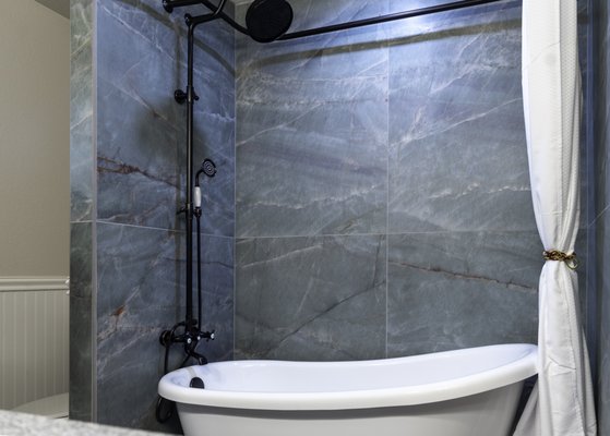 Bathroom Tile - OC tile licensed contractor specializing in remodel with a keen eye for detail. Custom tile installation
with over 25 years experience in the tile industry. Bathroom Tile - OC tile licensed contractor specializing in remodel with a keen eye for detail. Custom tile installation
with over 25 years experience in the tile industry.