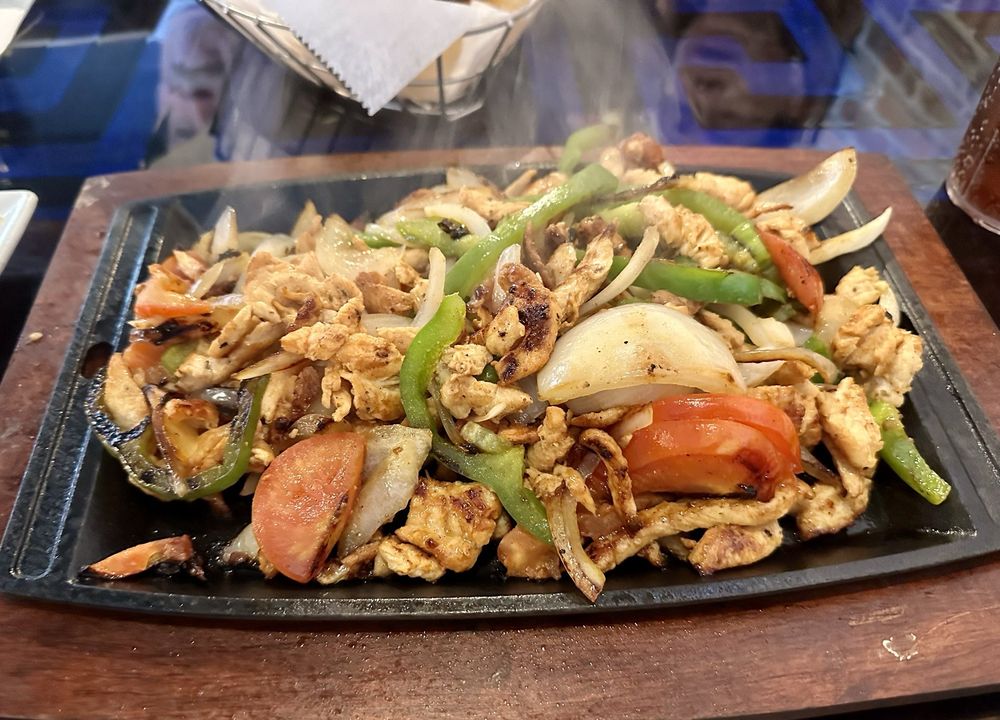 Mariachis Mexican Resturant & Bar