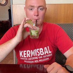 Anděl Café & Bar - Rosse zot, kaal, caiperinha, kaal, de beste fuif van de omstreken