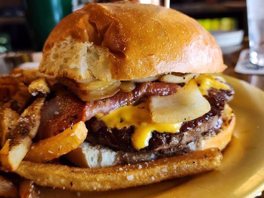 Oscar's Pub & Grill by null