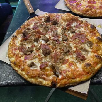 Taproom Pizza - Meat Lovers Pizza - Pizza Near Me - Culver City, California