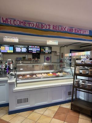 Aldo's Bakery by null