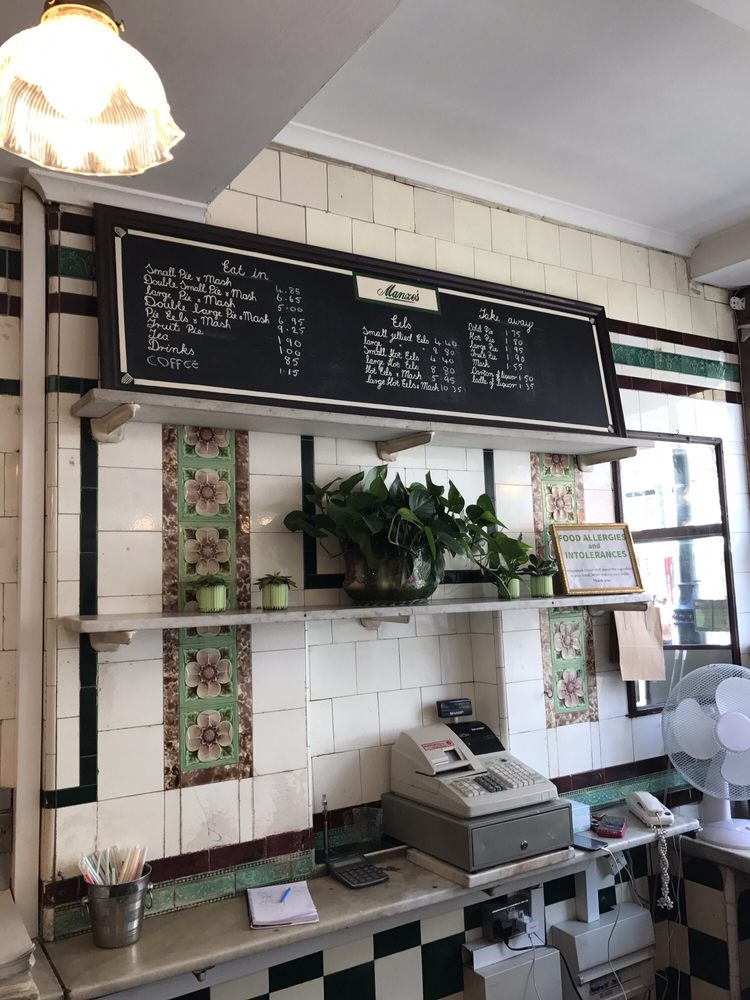 Manze's Eel Pie & Mash shop