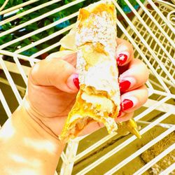 Ray's Pizza - Cannoli