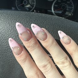 Lebanon Nails