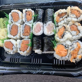 Momo Sushi - Three roll lunch special - Japanese Near Me - Milford, Connecticut Momo Sushi - Three roll lunch special - Japanese Near Me - Milford, Connecticut