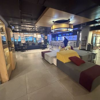 Aloft by Marriott Miami - Brickell - Hotels Near Me - Miami, Florida