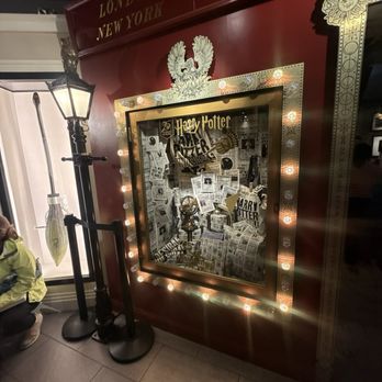 Harry Potter Shop - Books, Mags, Music & Video Near Me - New York, New York