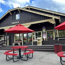 Freda's West Glacier Bar